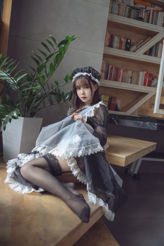 亚马逊鲶鱼 -  黑色透明女仆 [33P-193M]
